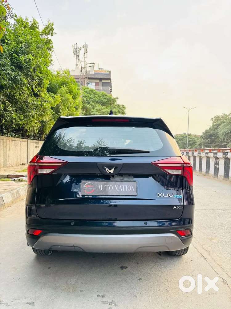 Mahindra Xuv700 2.0 Ax 5 Petrol Mt 7 Str, 2025, Petrol