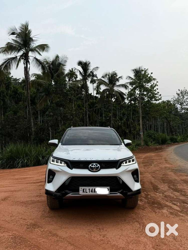 Toyota Fortuner Legender 2024 4x2