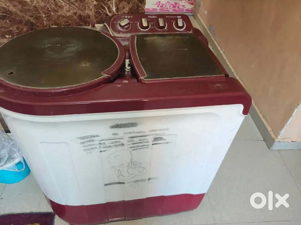 Whirlpool 8 kg semi automatic washing machine