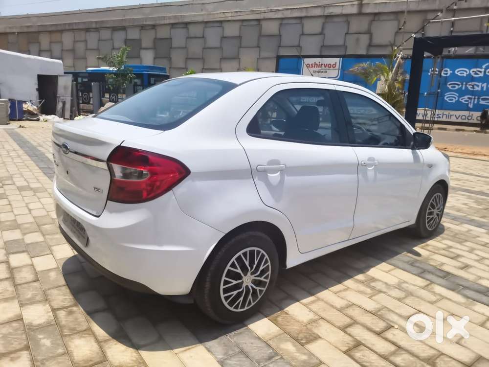 Ford Aspire, 2016