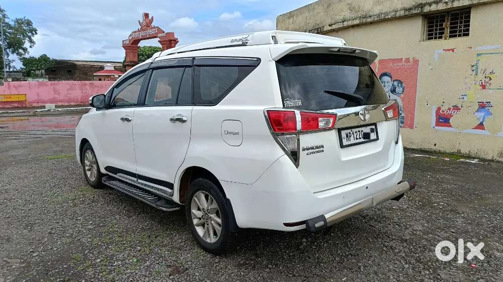 Toyota Innova Crysta 2016 Diesel Well Maintained Dec Ka Model Hai