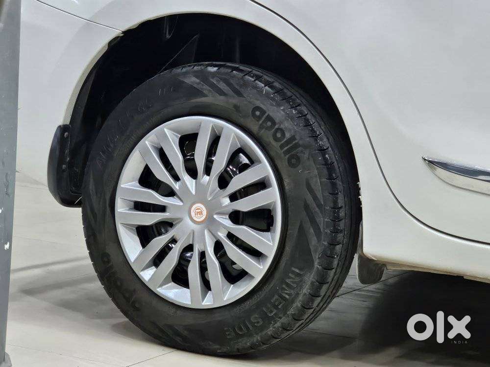 Maruti Suzuki Dzire Vxi Ags, 2022, Petrol