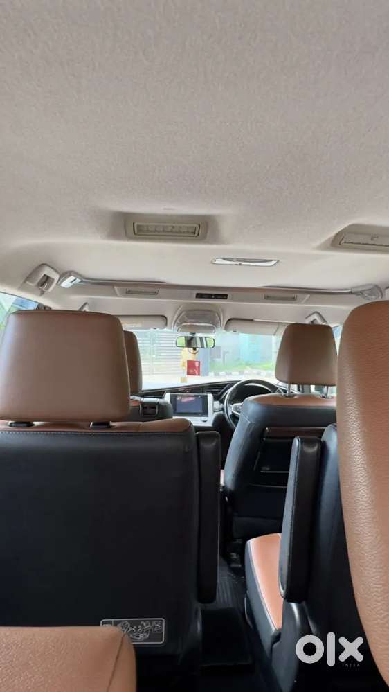 Toyota Innova Crysta 2.8 Zx At 7 Seater, 2018, Diesel