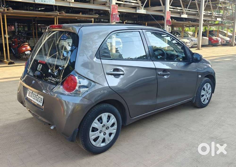 Honda Brio V Mt, 2013, Petrol