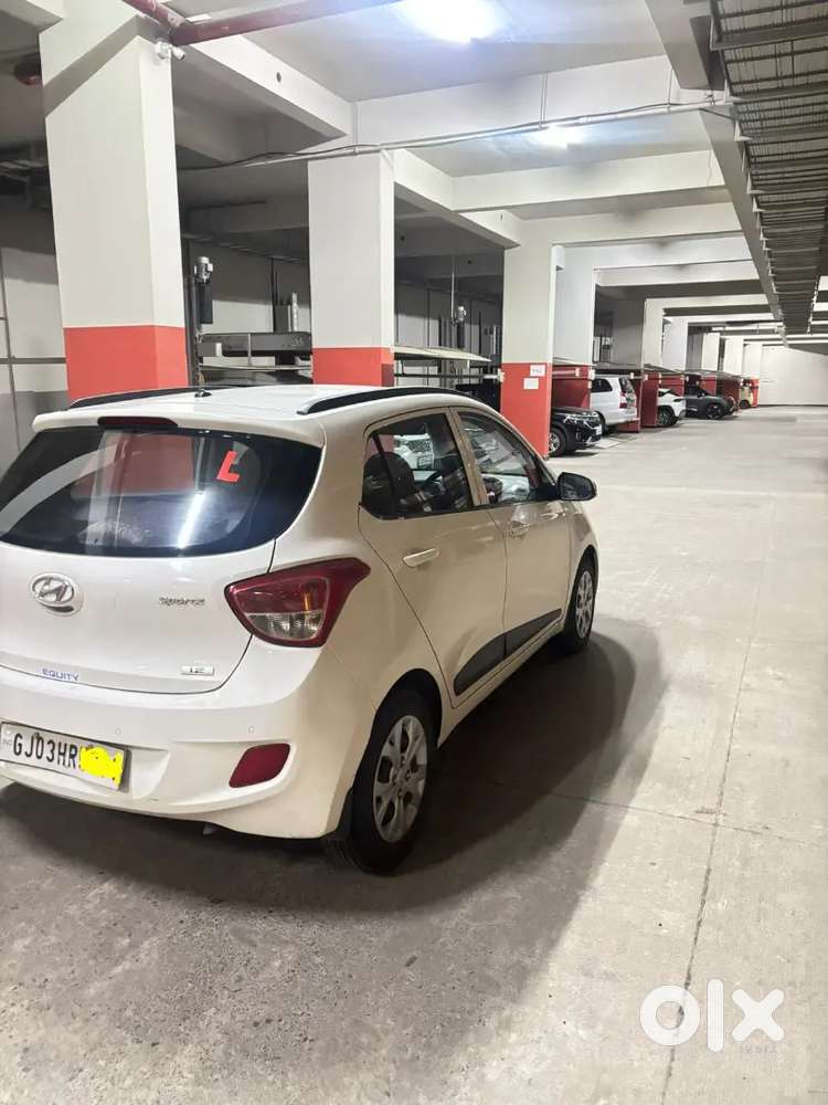 Hyundai Grand I10 2015 Petrol 42200 Km Driven