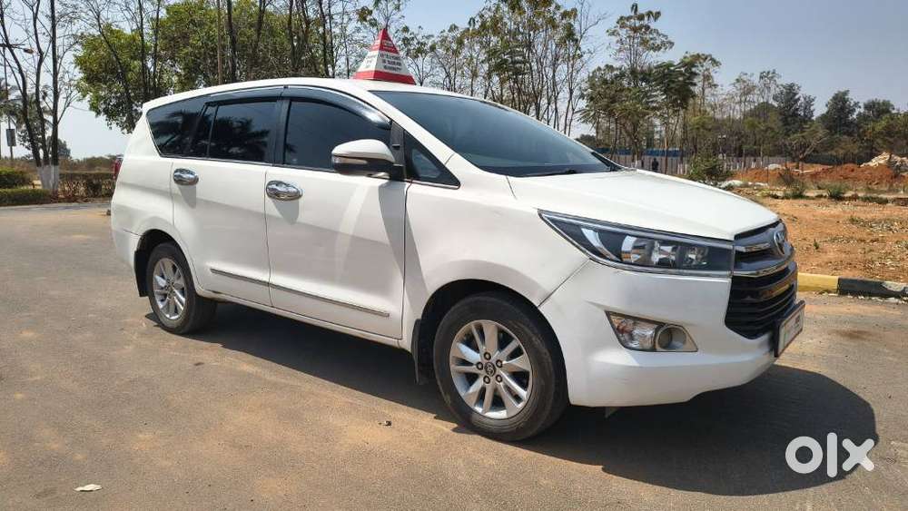 Toyota Innova Crysta 2.8 Gx At, 2018