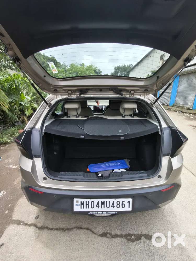 Tata Altroz Creative Petrol Automatic 2025