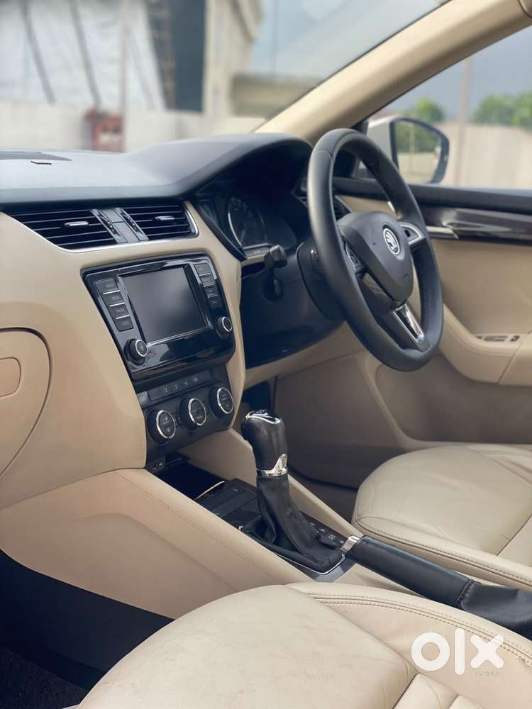 Skoda Octavia Elegance 1.8 Tsi At, 2017, Diesel
