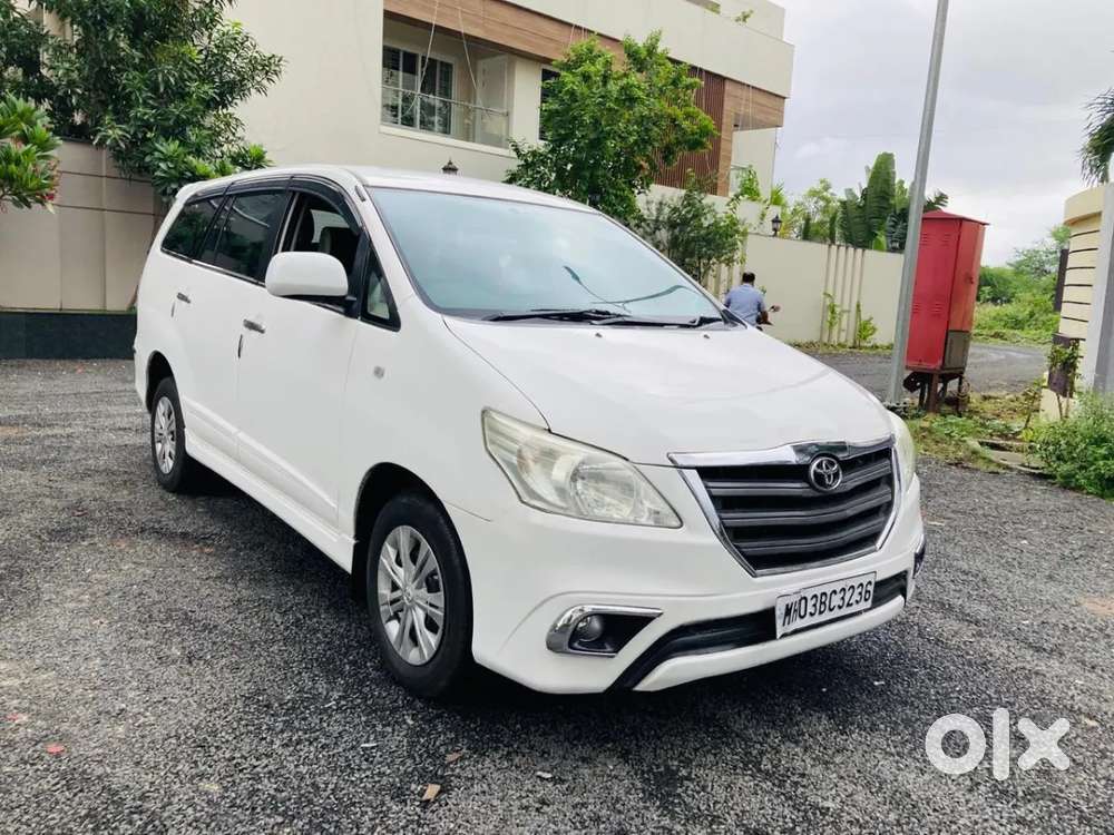 Toyota Innova 2.5 G (diesel) 7 Seater Bs Iv, 2015, Diesel