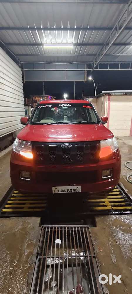Mahindra Tuv 300 2017 Diesel 274900 Km Driven
