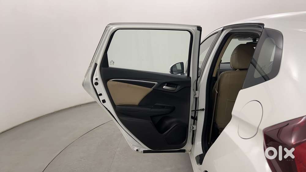 Honda Jazz [2020-2023] 1.2 V I-vtec Mt, 2016, Petrol