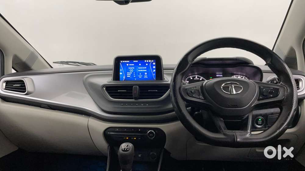 Tata Altroz 1.2 Xt, 2023, Petrol