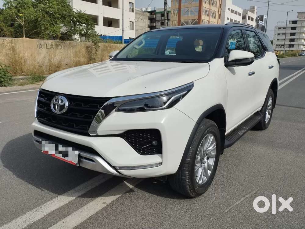 Toyota Fortuner 4x2 At 2.7 Petrol, 2025, Petrol