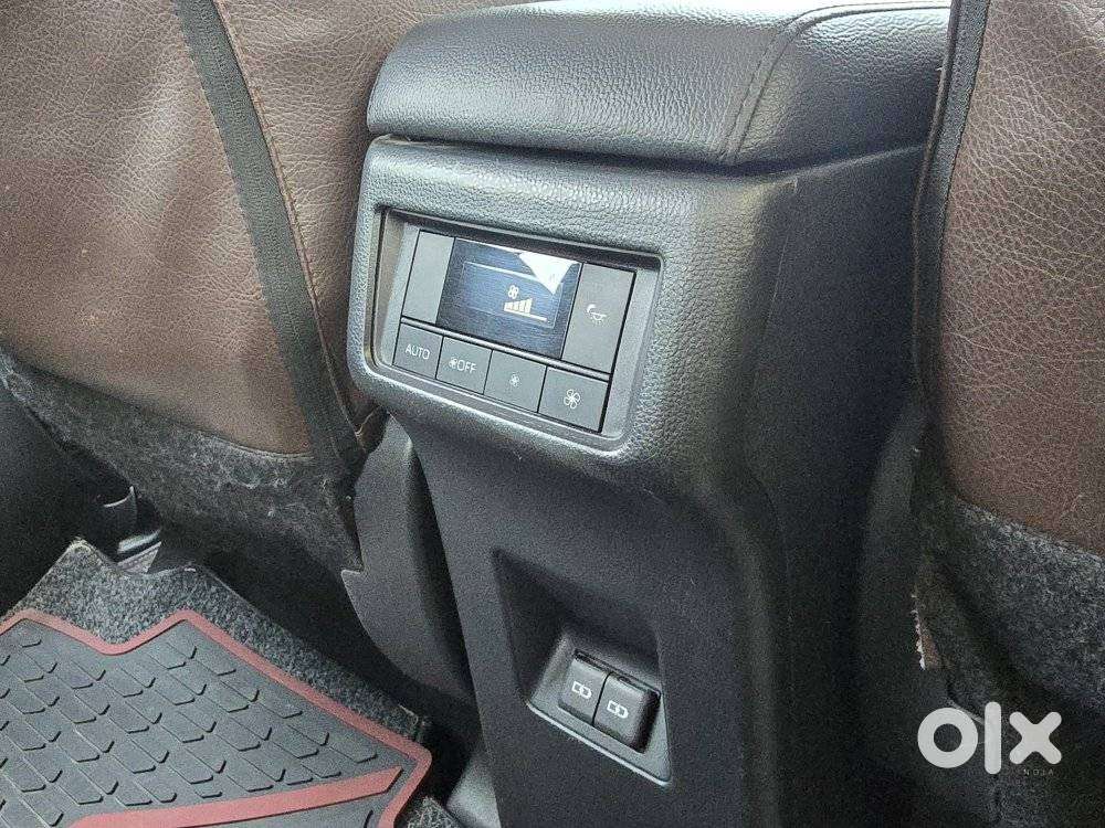 Toyota Innova Hycross 2.0 Vx Hybrid 7 Str, 2023, Petrol