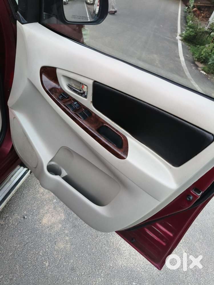 Toyota Innova 2.5 V 7 Str, 2012, Diesel