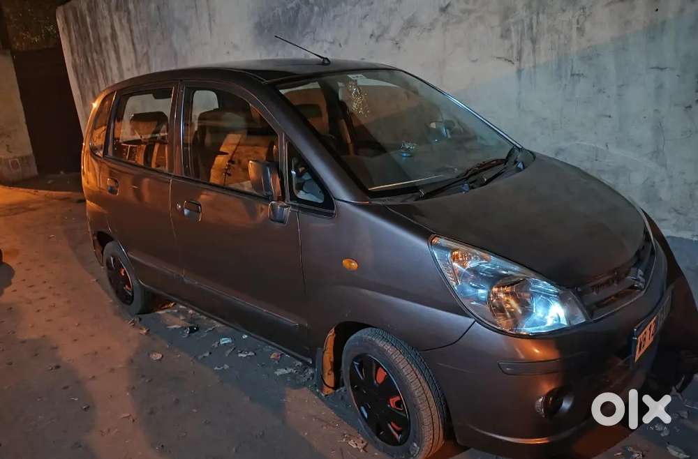 Maruti Suzuki Zen Estilo 2011