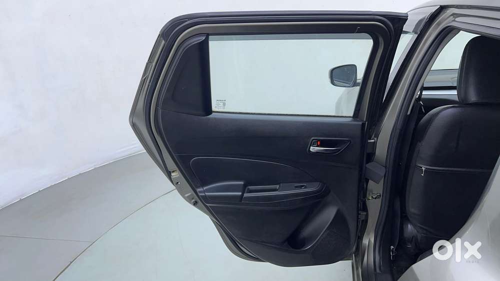 Maruti Suzuki Swift 1.3 Zxi, 2022, Petrol