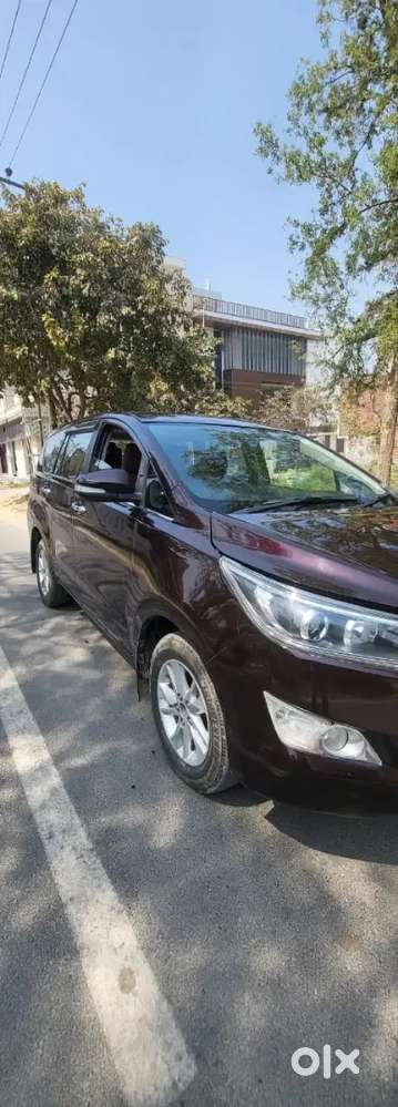 Toyota Innova Crysta 2016 Diesel 97000 Km Driven