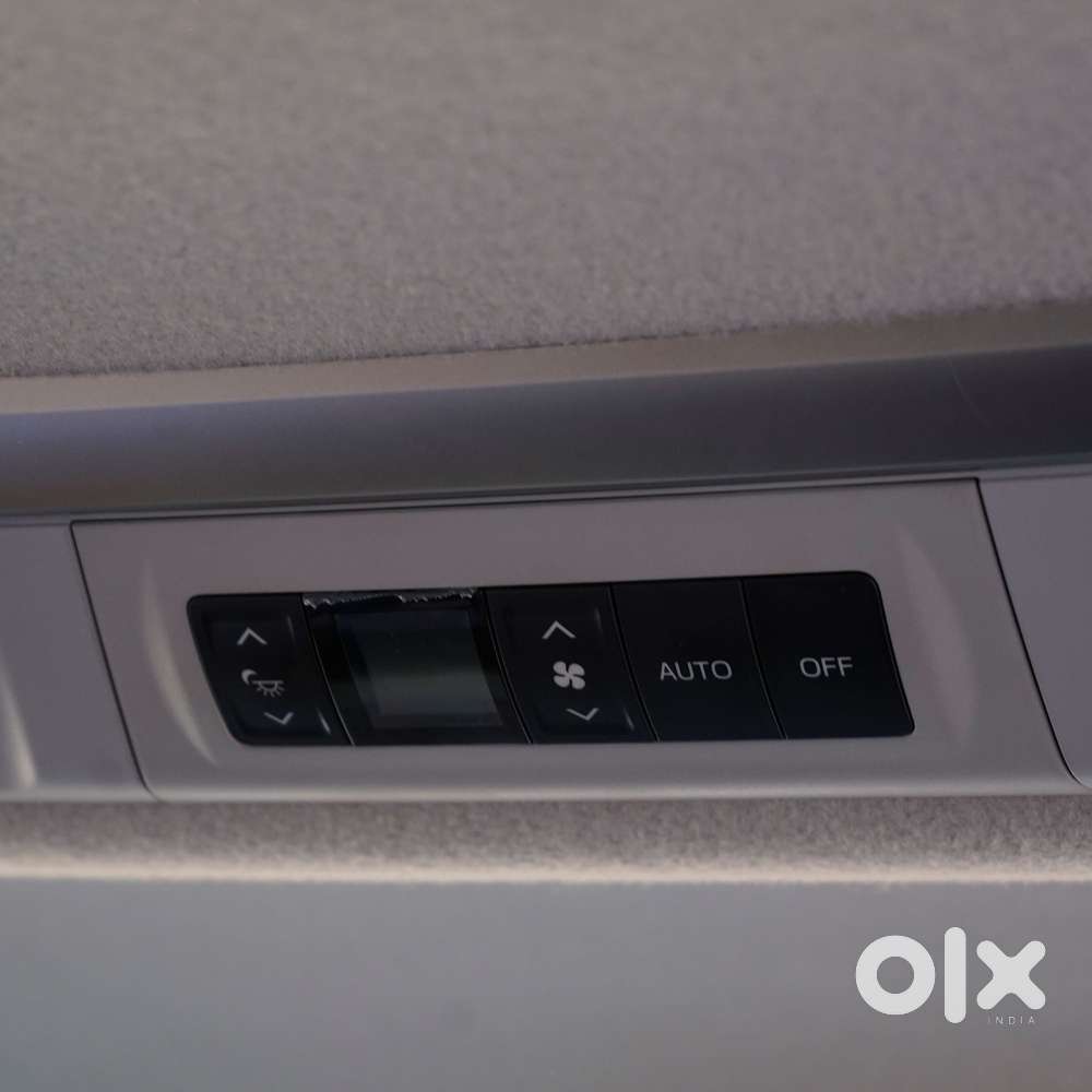 Toyota Innova Crysta 2.4 Z 7 Str, 2025, Diesel