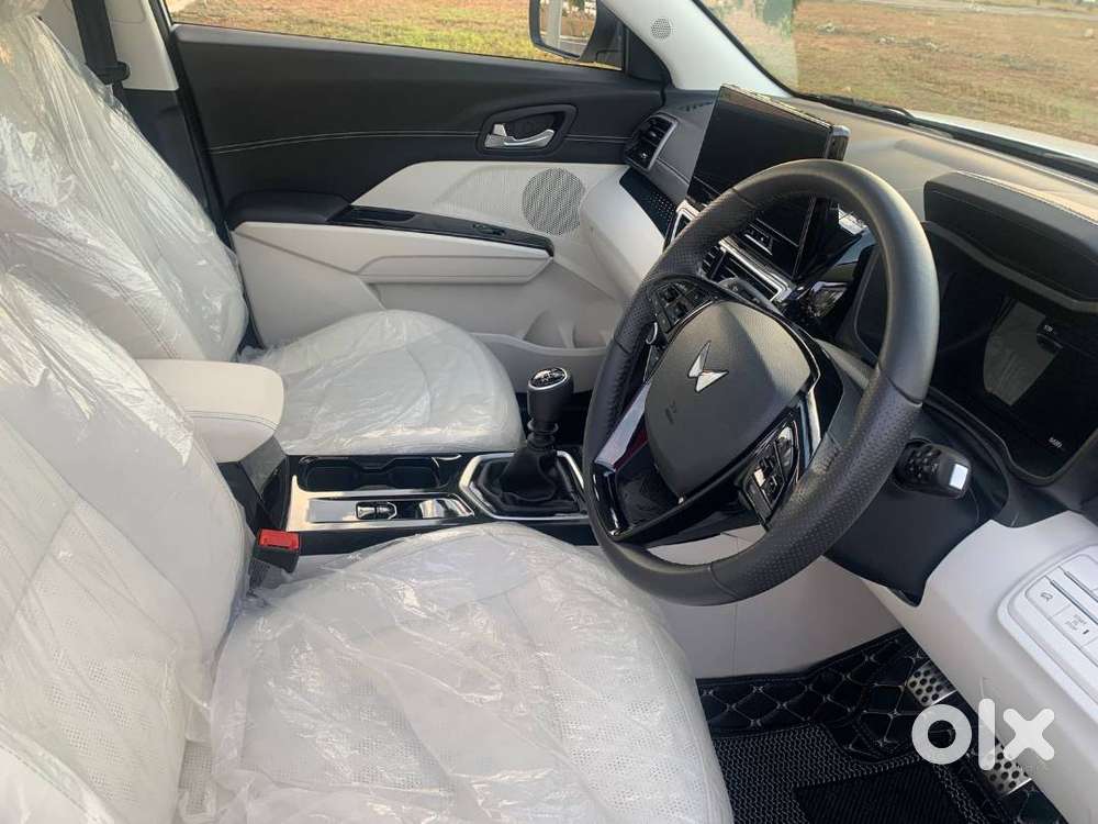 Urgent Sale 6 Months Old Brand New 2026 Mahindra Xuv 3xo Ax7l