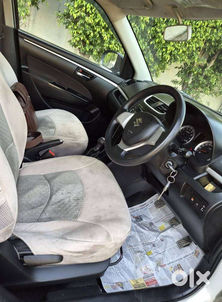 Maruti Suzuki Swift Vxi 1.2 Abs Bs-iv, 2017, Petrol