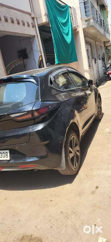 Tata Altroz 2021xz+ Dark Edition