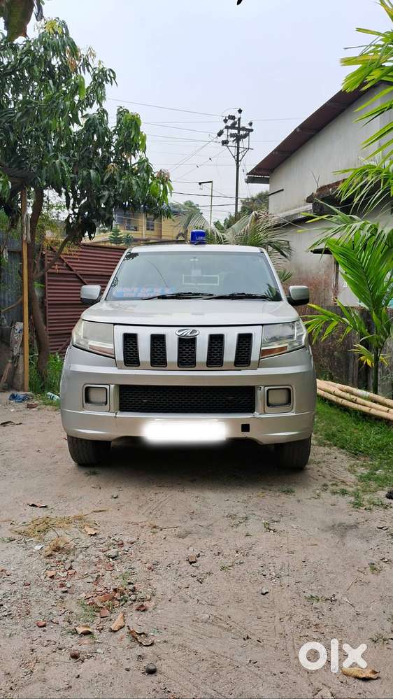 Mahindra Tuv 300 T4 2017