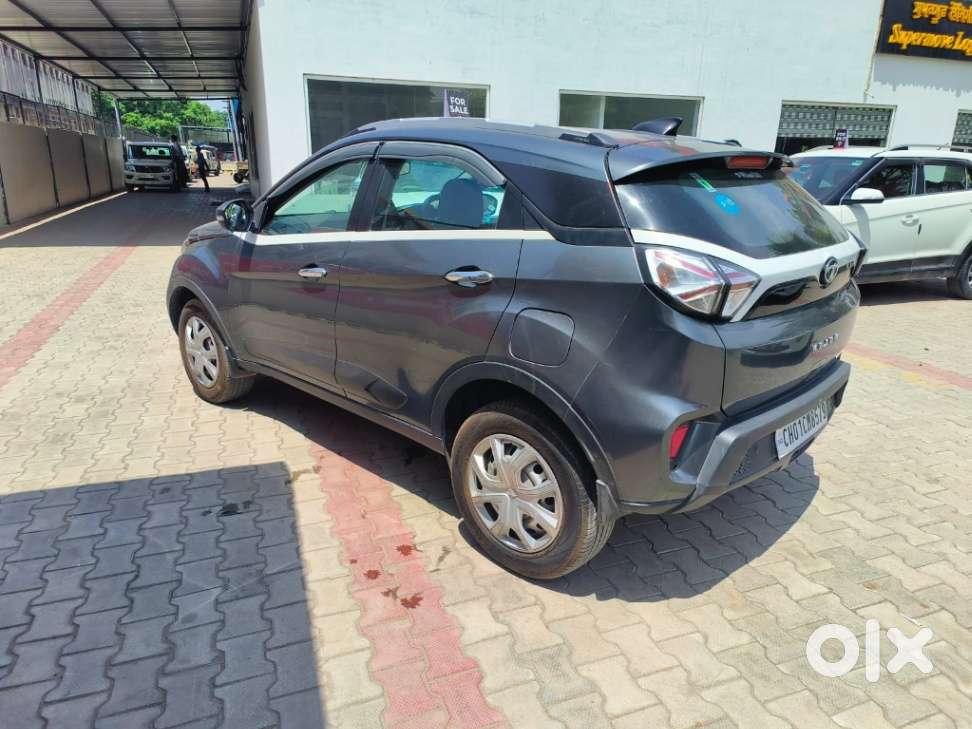 Tata Nexon 1.2 Revotron Xe, 2022, Petrol