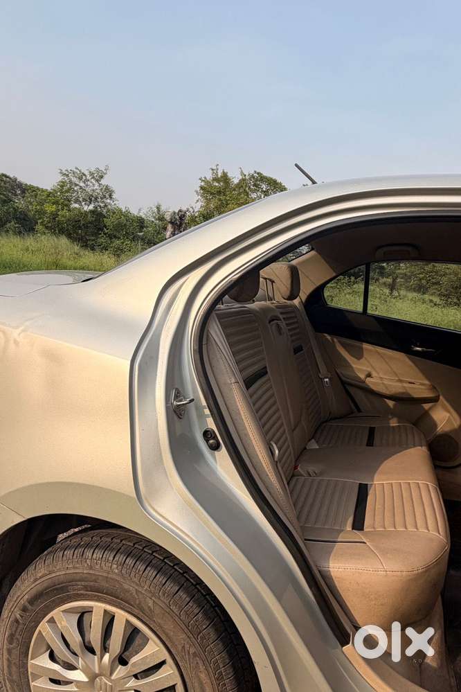 Maruti Suzuki Swift Dzire Vxi Optional, 2017, Petrol