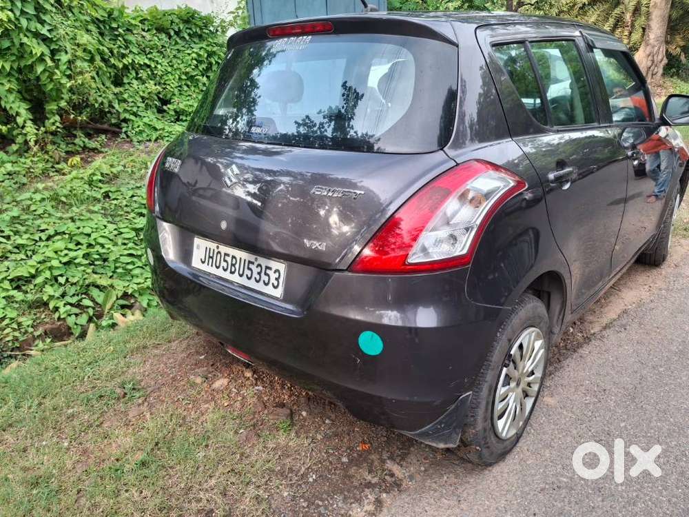 Maruti Suzuki Swift Vxi 1.2 Abs Bs-iv, 2017, Petrol