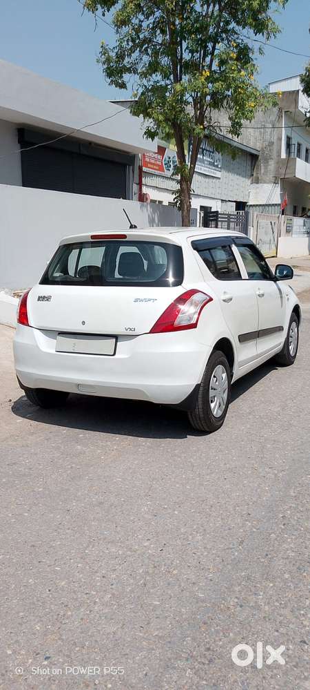 Maruti Suzuki Swift Lxi, 2017, Petrol