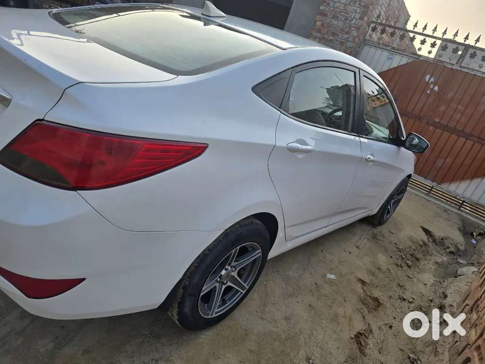 Hyundai Verna 2015 Diesel 60000 Km Driven