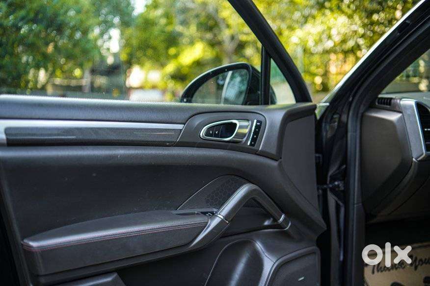 Porsche Cayenne Turbo S, 2015, Petrol