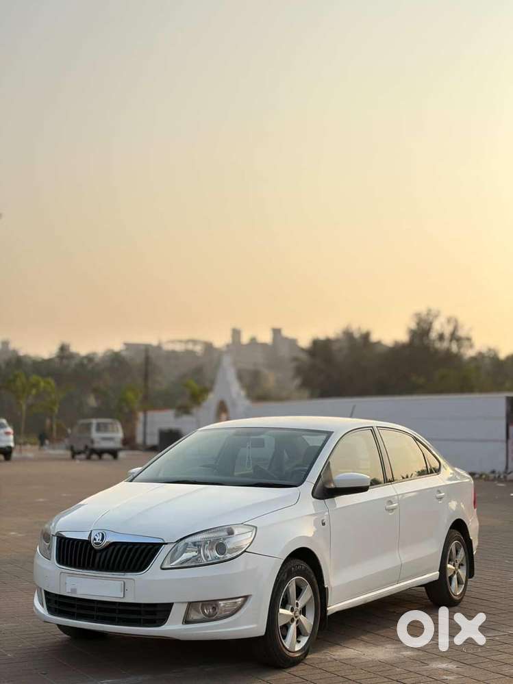 Skoda Rapid 2013-2016 1.6 Mpi At Elegance, 2015, Petrol