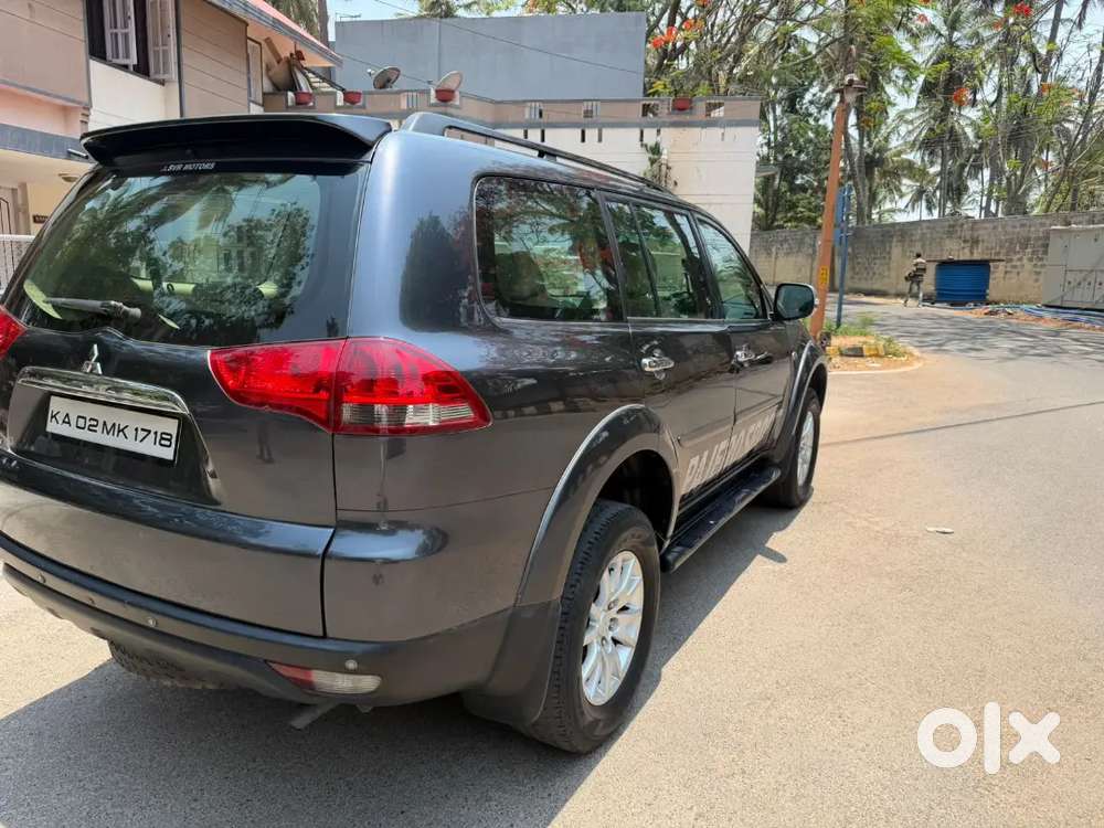 Mitsubishi Pajero Sport 2015



Mitsubishi  Pajero