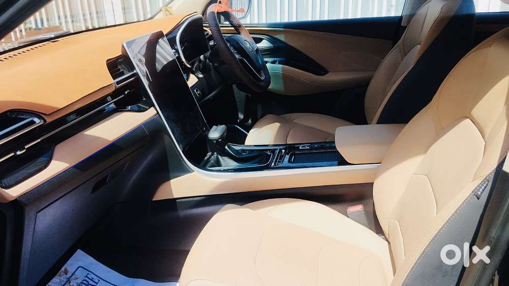 Mg Hector Plus Savvy Pro 1.5 Turbo Petrol Cvt 6 Str, 2025, Petrol