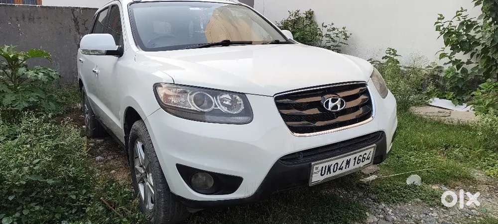Hyundai Santa Fe 2012 Diesel Well Maintained.