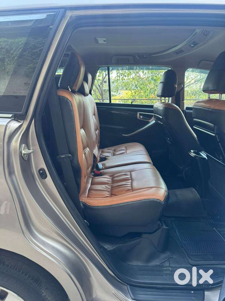 Toyota Innova Crysta 2.8 Gx At 8s, 2017, Diesel