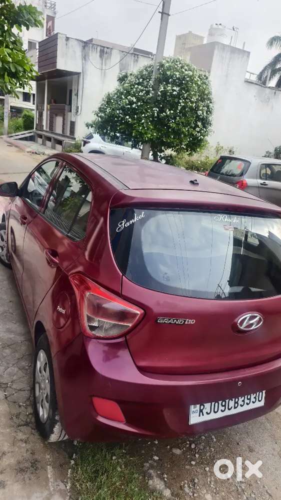 Hyundai Aura 1.2 E Petrol 2015