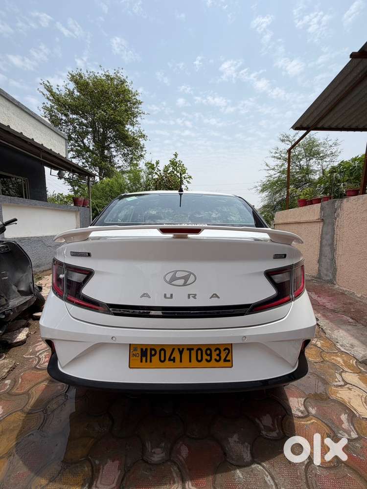 Hyundai Aura Petrol 2025