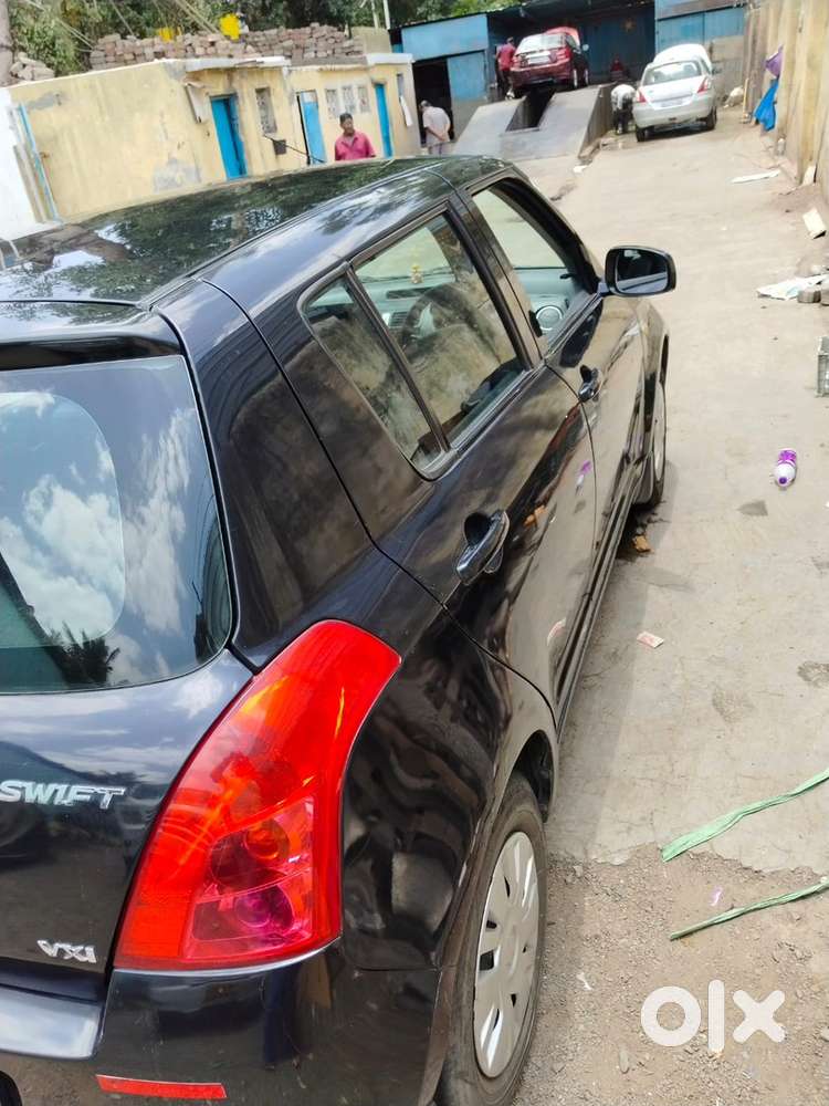 Maruti Suzuki Swift Petrol 2010