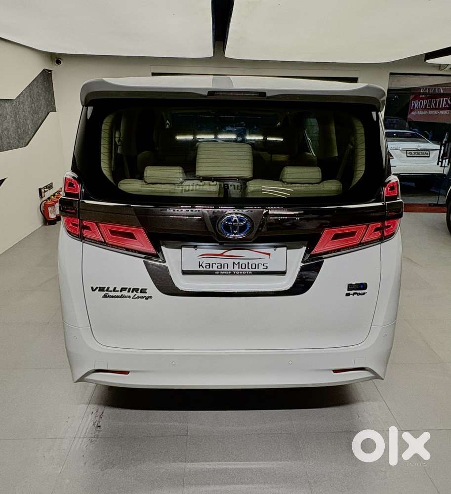 Toyota Vellfire 2.5 Executive Lounge, 2022, Petrol