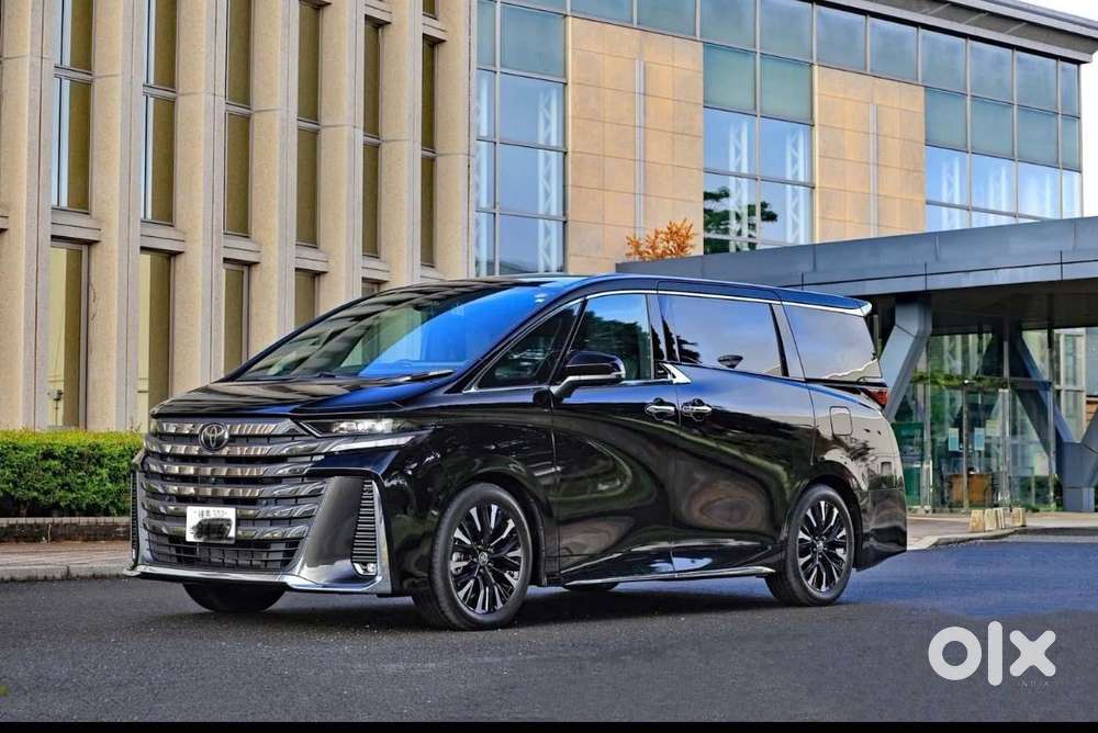 Toyota Vellfire Vip – Executive Lounge, 2025, Cng & Hybrids