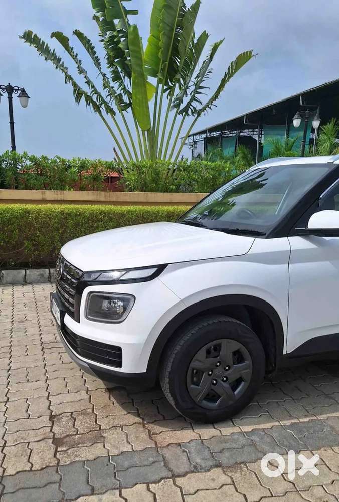 Hyundai Venue 1.2 S (o), 2023, Petrol