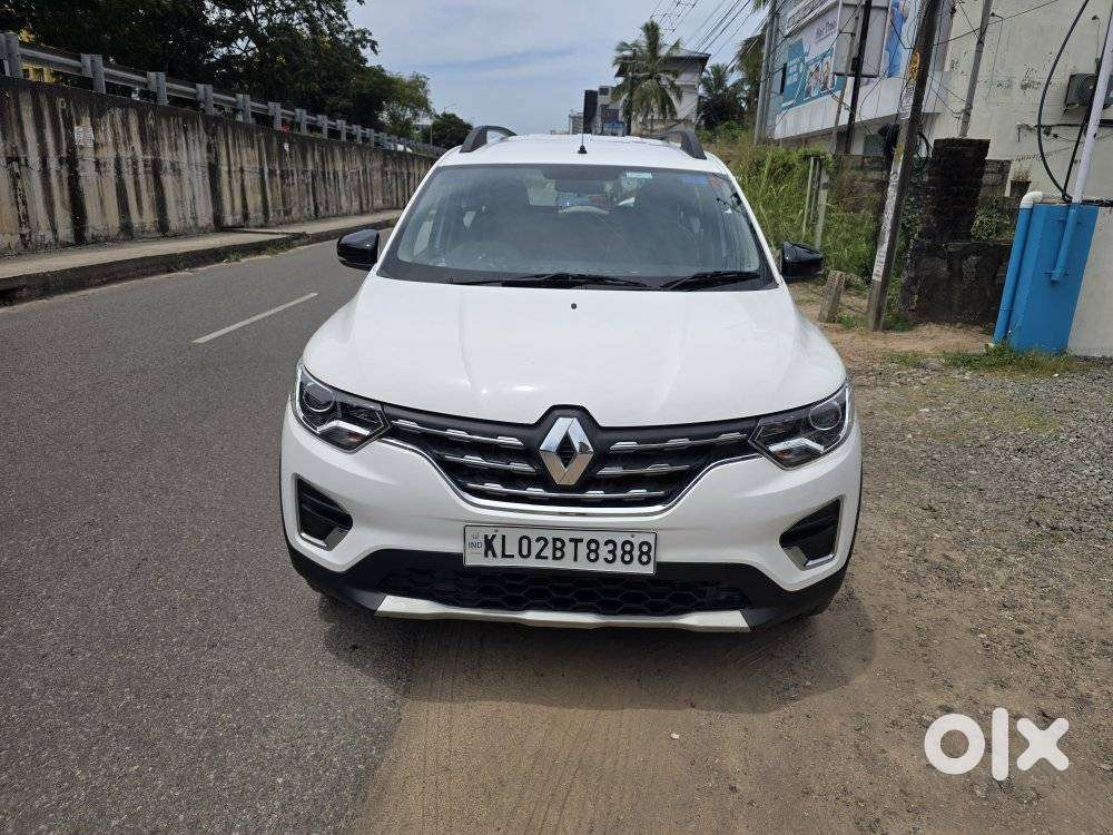 Renault Triber Rxz, 2023, Petrol