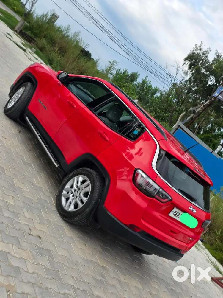 Jeep Compass 
1st Owner 
Insurance 12/02/2027 Tak
Dono Chabi