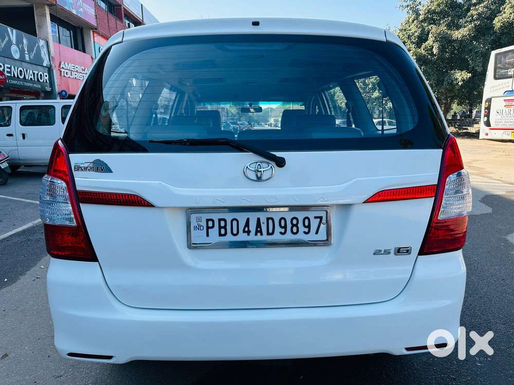 Toyota Innova 2.5 G (diesel) 7 Seater Bs Iv, 2015, Diesel