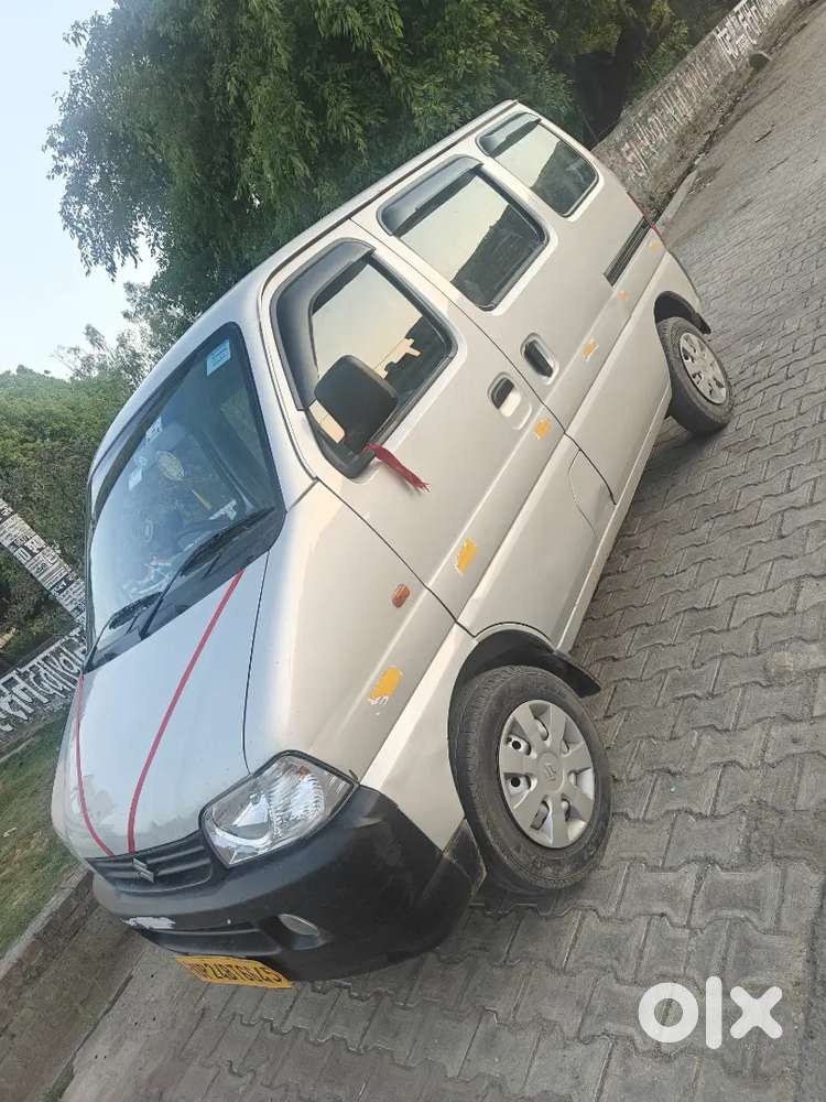 Maruti Eeco Smiles 2025