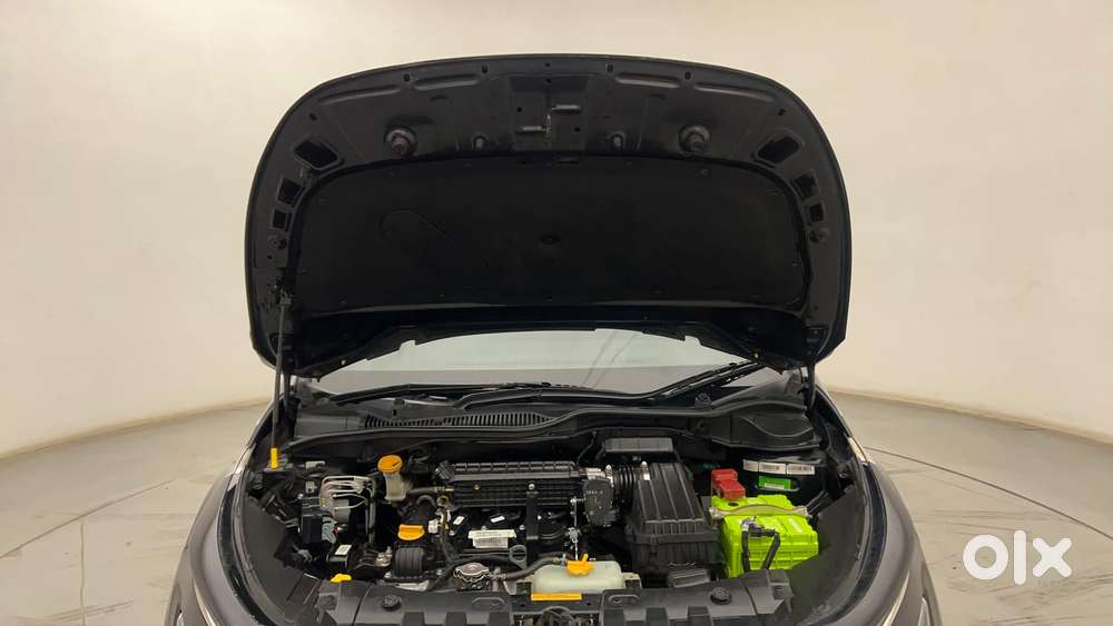 Tata Altroz 1.2 Xza Plus Dark Edition Dct, 2023, Petrol