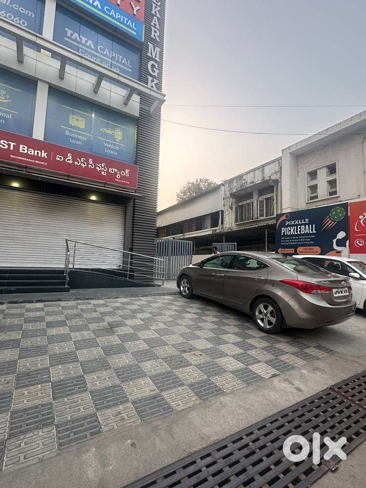 Hyundai Elantra For 3 Lakhs